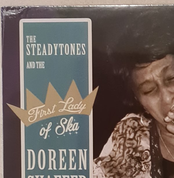 Doreen Shaffer and The Steadytones-Smile ("7")